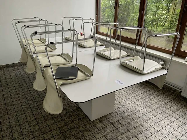 Kantinetafel met 4 stoelen (2x) - afbeelding 1 van  5