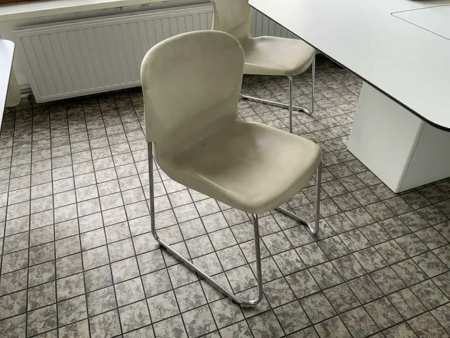 Kantinetafel met 4 stoelen - afbeelding 4 van  5