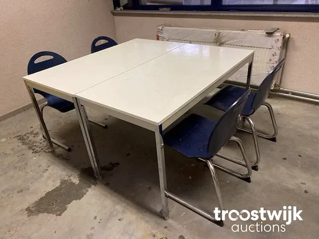 Kantinetafels en stoelen - afbeelding 1 van  5