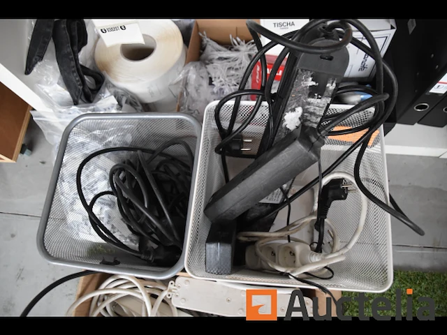 Kantoormaterialen en diverse - afbeelding 17 van  17