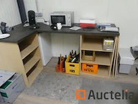 Kantoormeubilair, magnetron, koffiezetapparaat, koelkast, diverse dranken - afbeelding 2 van  23