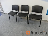 Kantoormeubiliair; tafels verschillend, stoelen - afbeelding 1 van  6