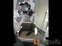 Kapper zetel + haardroger salon ambience - afbeelding 3 van  9