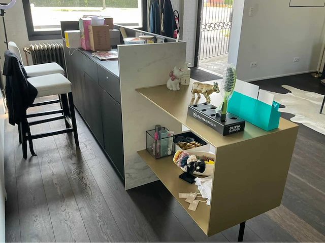 Kapsalon balie - afbeelding 5 van  7
