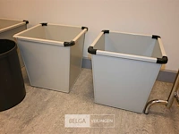 Kapstok en 5 vuilbakjes - afbeelding 5 van  6