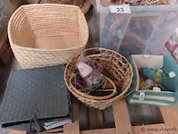 Kapstokken, rieten manden en varia (zonder pallet) - afbeelding 3 van  3