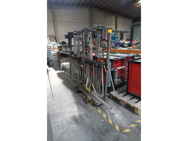 Kar met 110x spanvijs - afbeelding 1 van  3