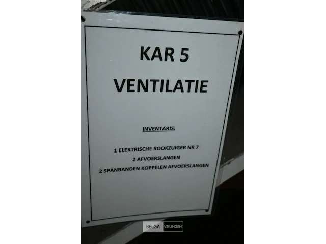 Kar met ventilatiemateriaal voor brandweer - afbeelding 3 van  7