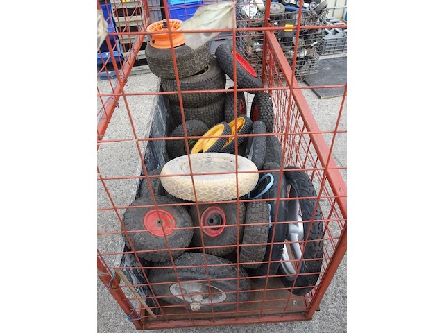 Kar met wielen voor bakwagen, grasmaaiers en brommers - afbeelding 3 van  3