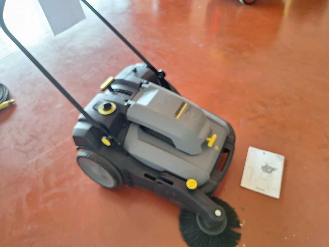 Karcher - 2021 - km70/30c bp pack adv. - karcher veegmachine km70/30c bp pack adv - afbeelding 2 van  5