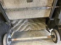 Kärcher 750 ksm straatveegmachine - afbeelding 2 van  12