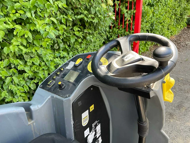 Karcher b 250 r zelfrijdende veegmachine - afbeelding 11 van  11