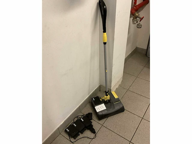 Karcher eb 30/1 vloerreiniger (2x) - afbeelding 2 van  5