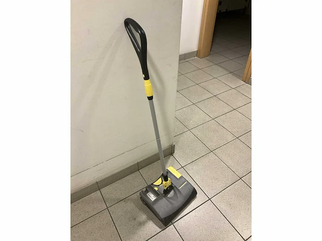 Karcher eb 30/1 vloerreiniger (2x) - afbeelding 4 van  5