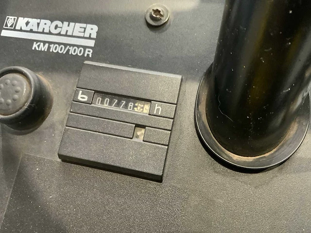 Kärcher km 100/100r zelfrijdende veegmachine - afbeelding 2 van  11