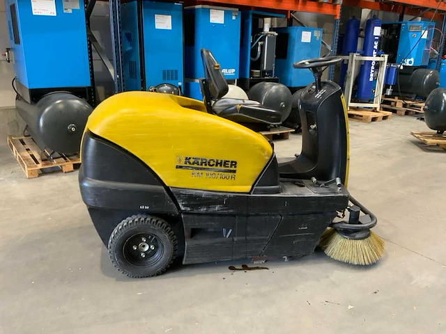 Kärcher km 100/100r zelfrijdende veegmachine - afbeelding 6 van  11