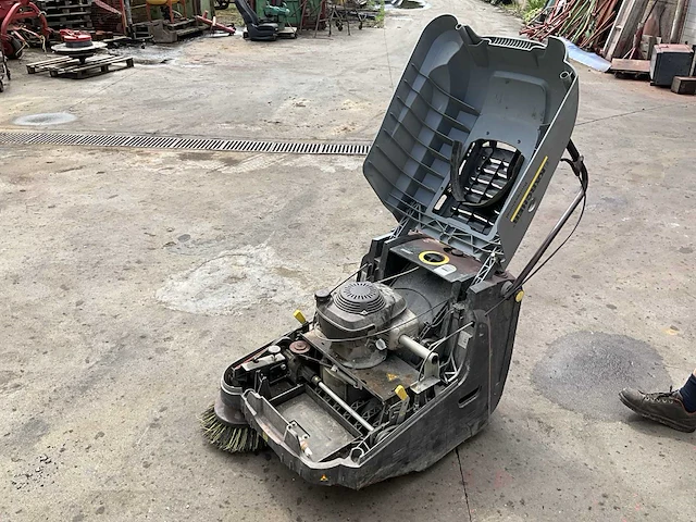 Kärcher km 74/40 w p met honda motor - industriële stofzuiger - afbeelding 11 van  22