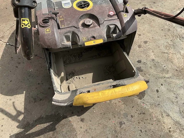 Kärcher km 74/40 w p met honda motor - industriële stofzuiger - afbeelding 13 van  22