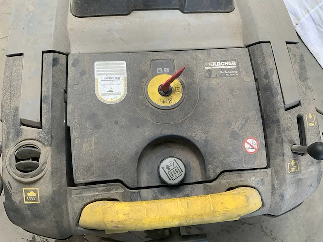 Karcher km 75/40 w accu veeg-zuigmachine - afbeelding 4 van  4