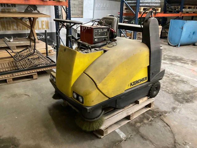 Kärcher kmr 1250 zelfrijdende veegmachine - afbeelding 1 van  14