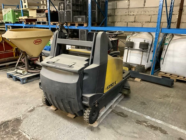 Kärcher kmr 1250 zelfrijdende veegmachine - afbeelding 9 van  14
