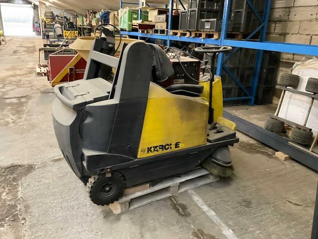 Kärcher kmr 1250 zelfrijdende veegmachine - afbeelding 10 van  14