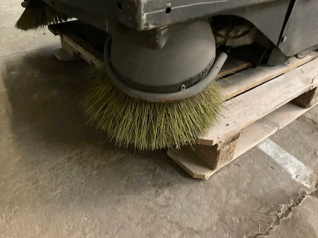 Kärcher kmr 1250 zelfrijdende veegmachine - afbeelding 14 van  14