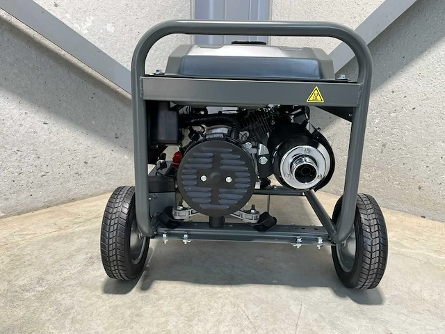 Kärcher pgg 3/1 benzine stroomgenerator - afbeelding 12 van  18