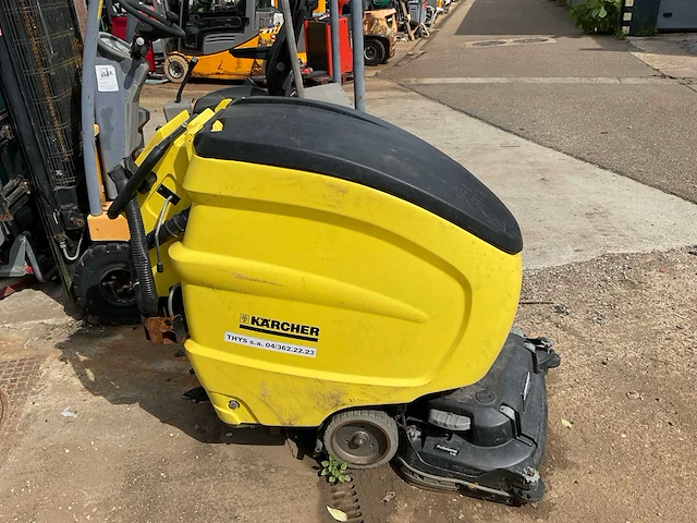 Kärcher proffesional d65 veegmachine - afbeelding 4 van  7