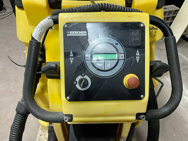 Kärcher schrobzuigmachine - afbeelding 12 van  15