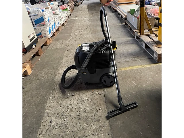 Kärcher stofzuiger - afbeelding 1 van  4