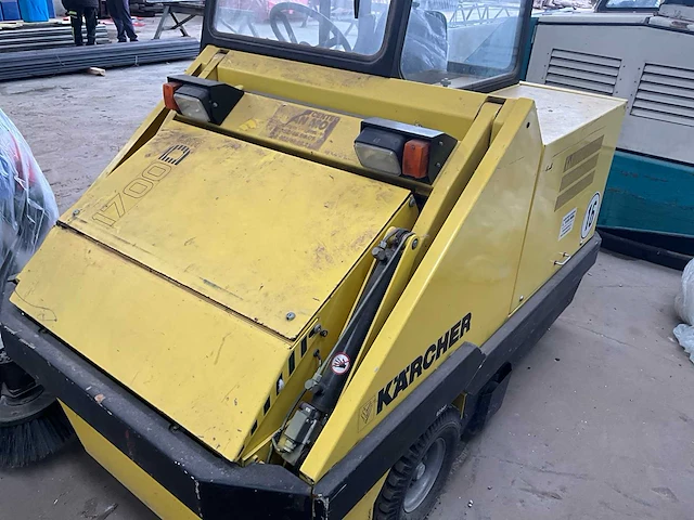 Kärcher veegmachine - afbeelding 10 van  14
