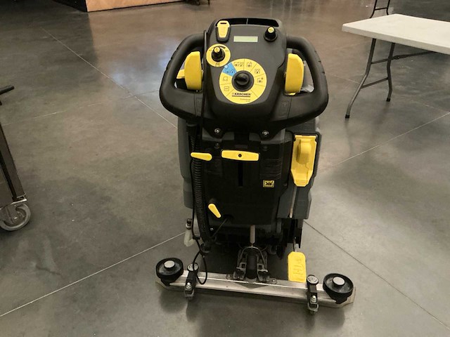 Kärcher vloerreiniger - afbeelding 9 van  13