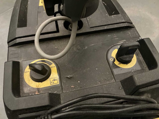 Kärcher vloerreiniger - afbeelding 7 van  8