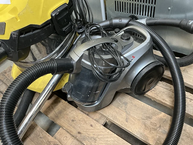 Kärcher wd4s industriële stofzuiger - afbeelding 4 van  6