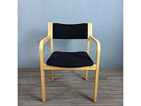 Kari asikainen - waiting room chair (3x) - afbeelding 1 van  10