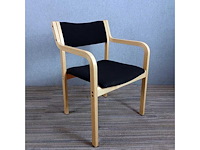 Kari asikainen - waiting room chair (3x) - afbeelding 9 van  10