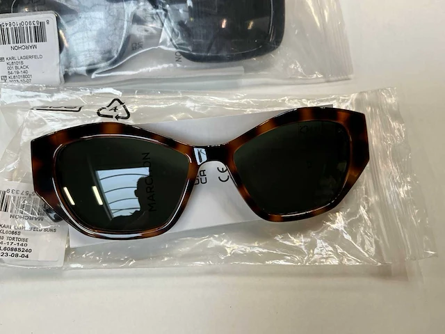 Karl lagerfeld zonnebril (7x) - afbeelding 4 van  9