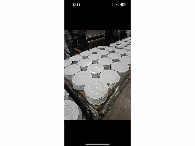 Karolina karolina bordenset met draagbakken (780×) - afbeelding 1 van  1