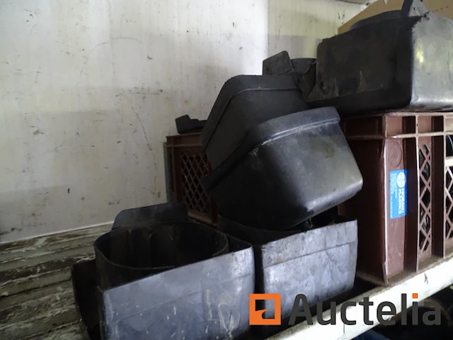 Karting accessoires: 85 draagraketten, diverse filterdeksels - afbeelding 8 van  15