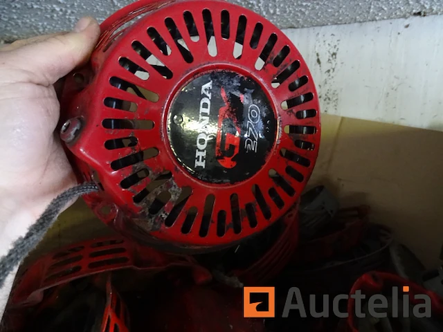 Karting accessoires: 85 draagraketten, diverse filterdeksels - afbeelding 13 van  15