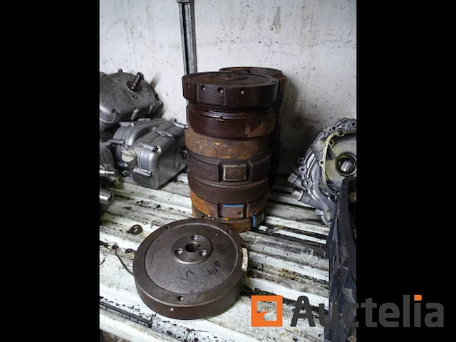 Karting accessoires: krukassen, koppelingen, 5 motoren - afbeelding 26 van  28