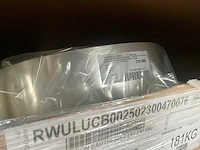 Kartonnen boxen met plastic afval (10x) en diverse rollen - afbeelding 10 van  20