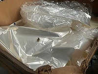 Kartonnen boxen met plastic afval (10x) en diverse rollen - afbeelding 18 van  20