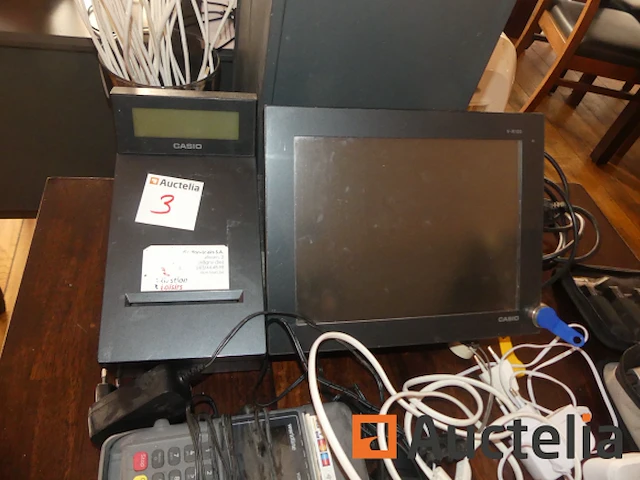 Kassa, luchtontvochtiger, creditcardlezers, diverse decoraties - afbeelding 7 van  13
