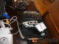 Kassa, luchtontvochtiger, creditcardlezers, diverse decoraties - afbeelding 8 van  13