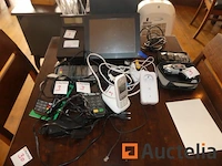 Kassa, luchtontvochtiger, creditcardlezers, diverse decoraties - afbeelding 10 van  13