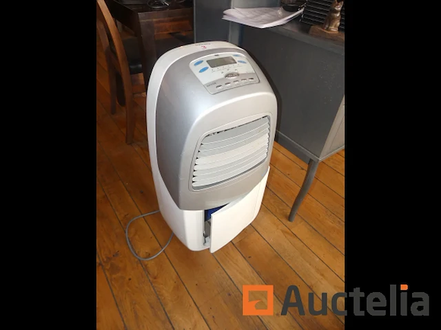Kassa, luchtontvochtiger, creditcardlezers, diverse decoraties - afbeelding 12 van  13