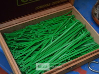 Kast met inhoud partij div deco materialen - afbeelding 10 van  10