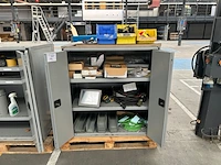 Kast met inhoud - afbeelding 1 van  7